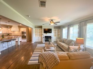 8405 Paul Rd, Saint Amant, LA 70774