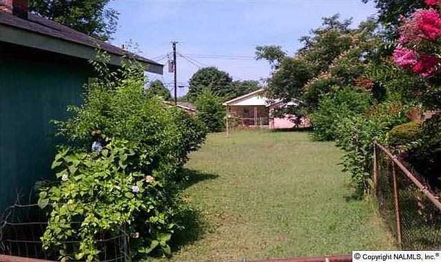2nd image of 433 11th Ave NW