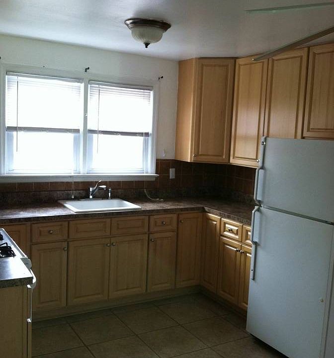 2nd image of 112 Alexander Ave