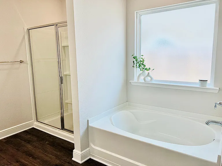 504 Cove Villa St — Photo 13