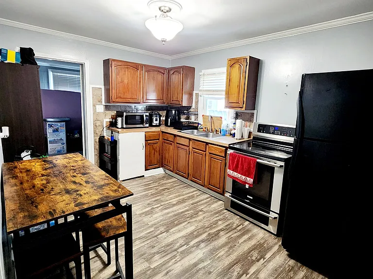 4904 Wellsworth Ave — Photo 7