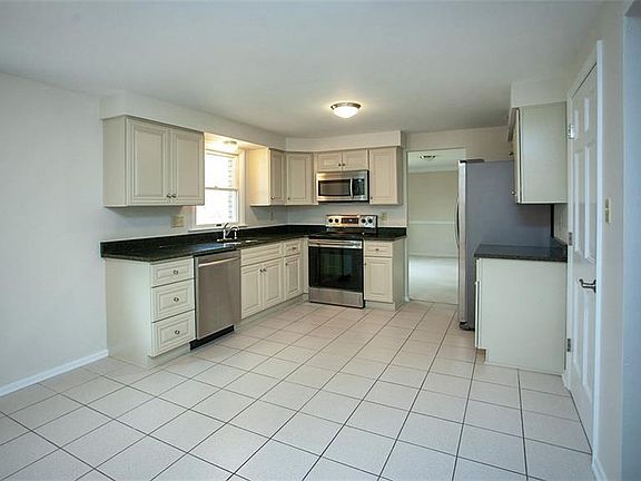 4th image of 3802 Harwick Ct