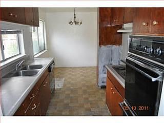 2nd image of 802 Leigh Ave