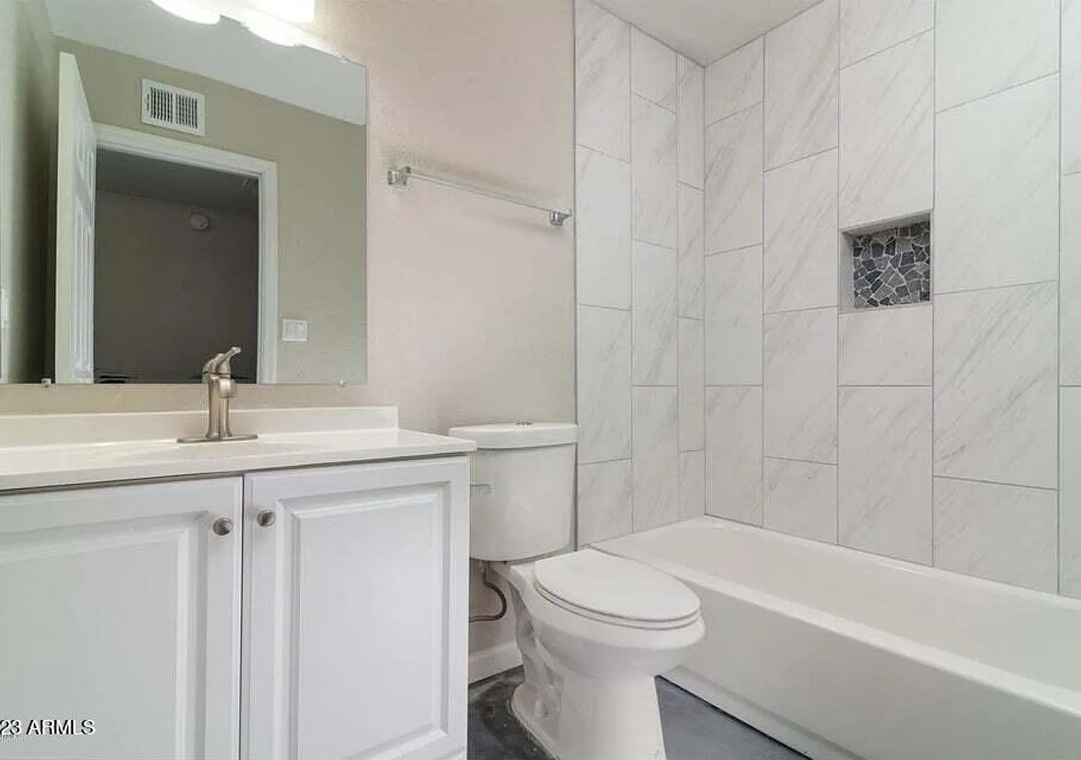 521 W Pebble Beach Dr — Photo 4
