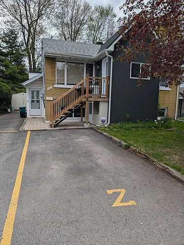 387 Saint Denis St Photo 1