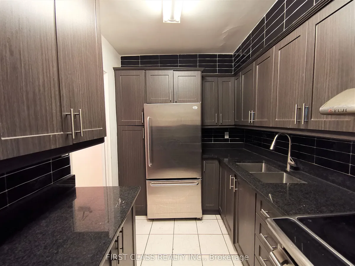 Building Photo - 10 Eddystone Ave #148