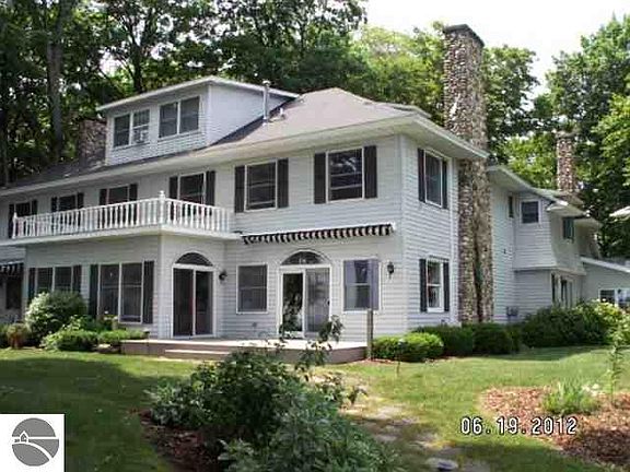 5th image of 734B Ames St