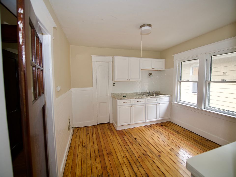 1st image of 80 Remington Pl