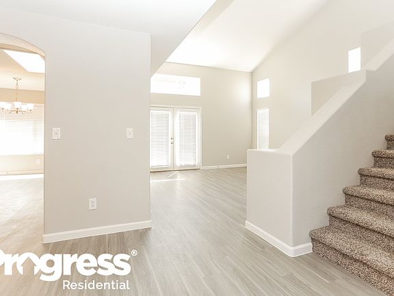 5th image of 7304 Hoss Pl