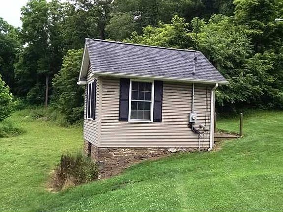 3rd image of 3306 Clay Pike