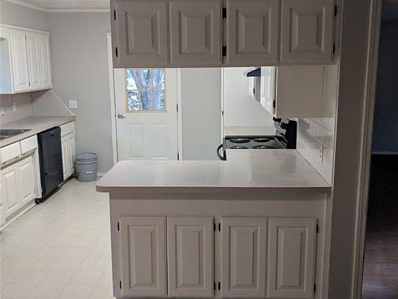 4th image of 125 Western Heights Cir
