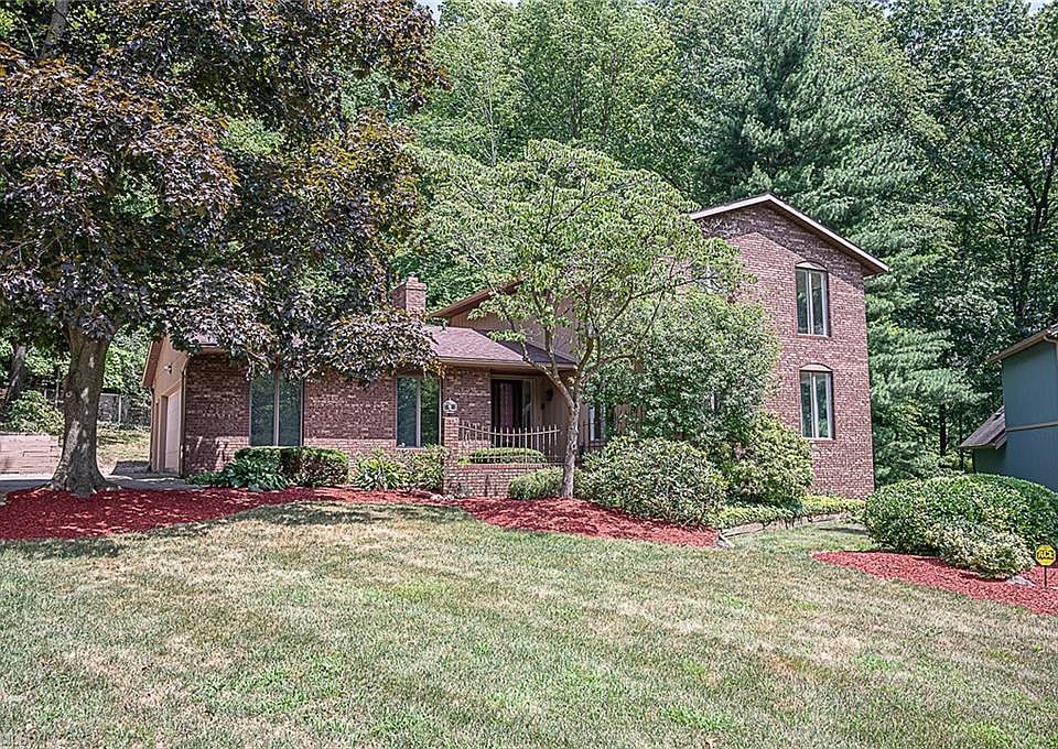 1st image of 2163 Dow Dr