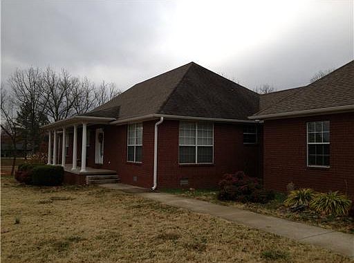 3rd image of 16826 Lake Sequoyah Dr