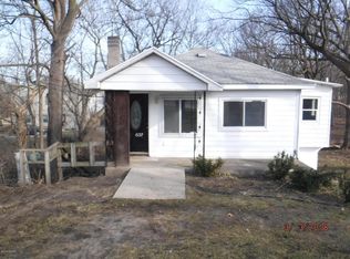 837 Four Mile Rd NE, Grand Rapids, MI 49525