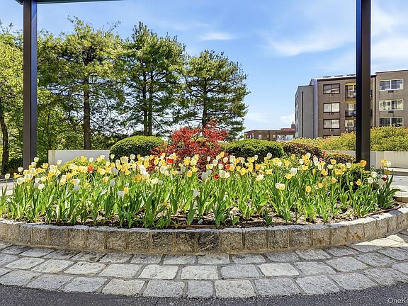 4th image of 701 Pelham Road #2B