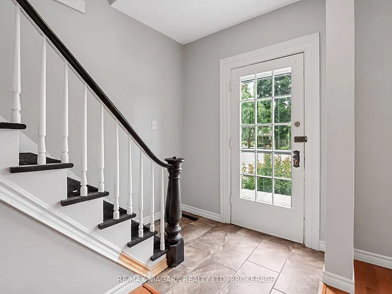 430 Ridge Rd N — Photo 14