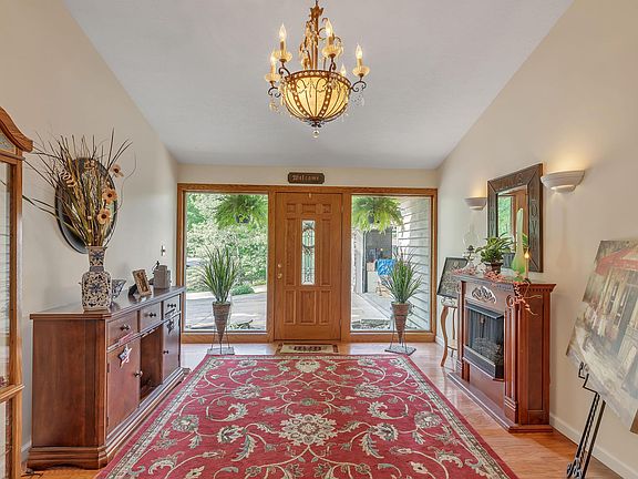 5th image of 1825 Cedar Cir