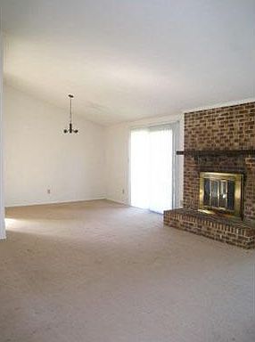 5th image of 5820 Carpenter Dr