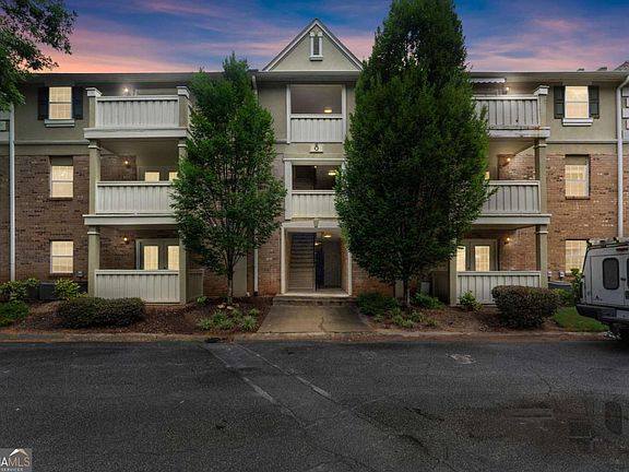 2nd image of 6900 Roswell Rd APT Q17