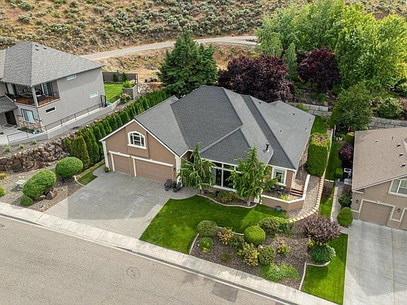 3rd image of 2349 Morency Dr