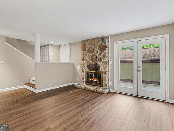 5th image of 2752 Meadow Mere E