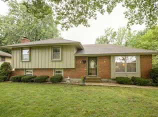 310 NW Moore St, Lees Summit, MO 64081