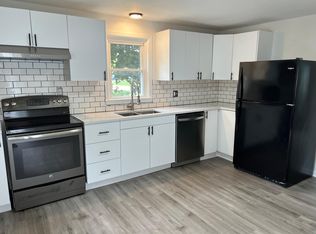 1028 S Walden Ave, Appleton, WI 54915