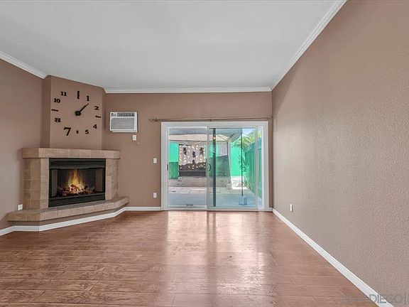 5th image of 792 N Mollison Ave Unit 21