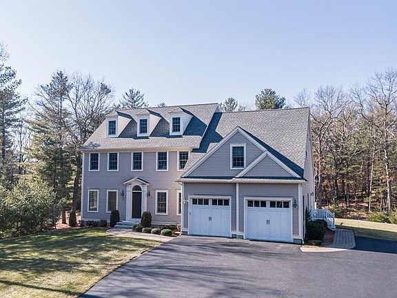 3rd image of 15 Stonemoor Dr