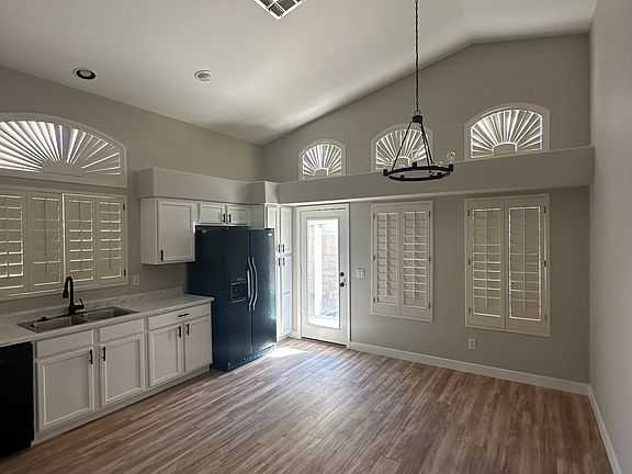 5th image of 8369 W Melinda Ln