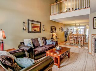 2334 Oakridge Cir, Hudson, WI 54016