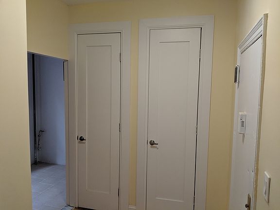 5th image of 162 E 19th St APT 10