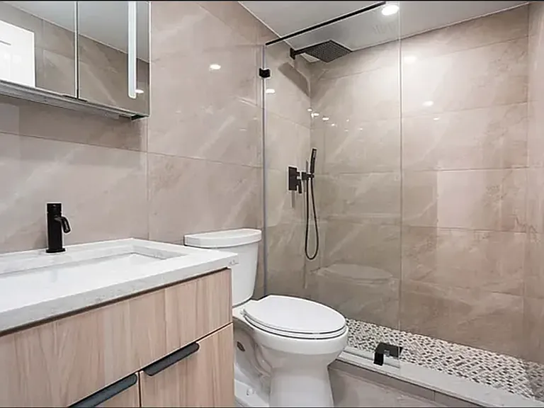 1134 1st Ave #5F — Photo 3