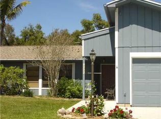 2245 SE Meadow Gln, Stuart, FL 34997