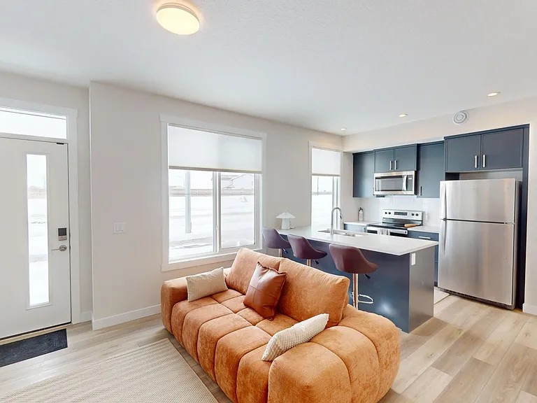 243 Seton Vlg SE — Photo 1