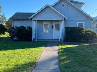 1013 SW L St, Grants Pass, OR 97526