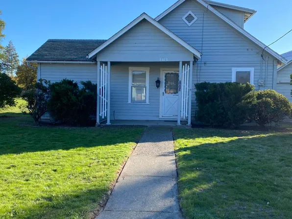 1013 SW L St, Grants Pass, OR 97526
