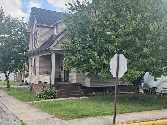 3rd image of 902 Church St