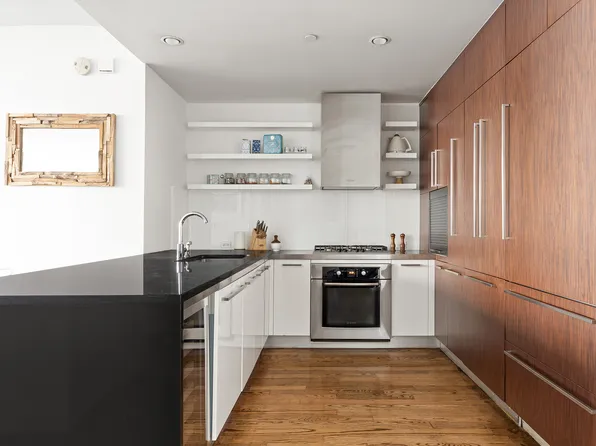 133 West 22nd Street image 3 of 12