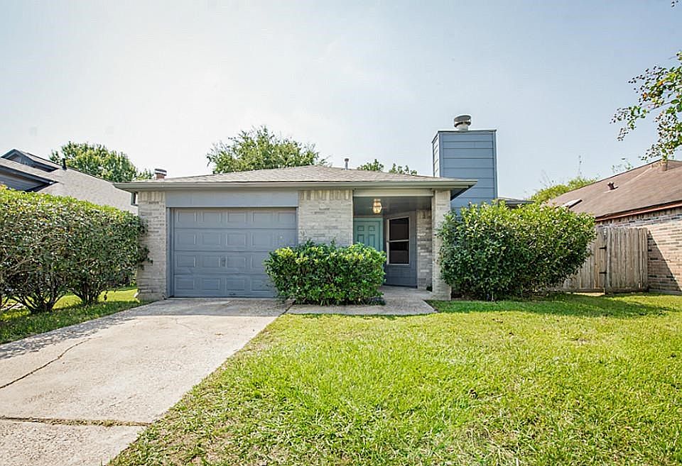Welcome home!  3 bedrooms, 2 baths, complete remodel in Aug. 2017!