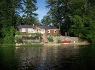 9 Snug Harbor Ln, Queensbury, NY 12804