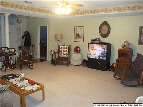 4th image of 109 Annandale Dr