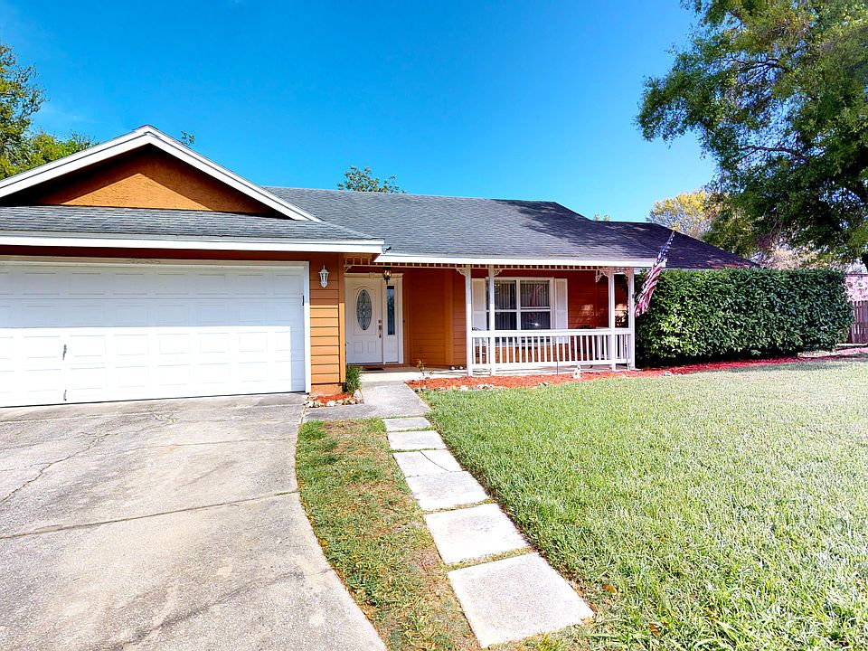 1st image of 1425 Carriage Oak Ct
