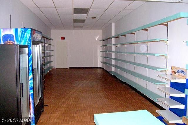 2nd image of 566 Old Town Mall