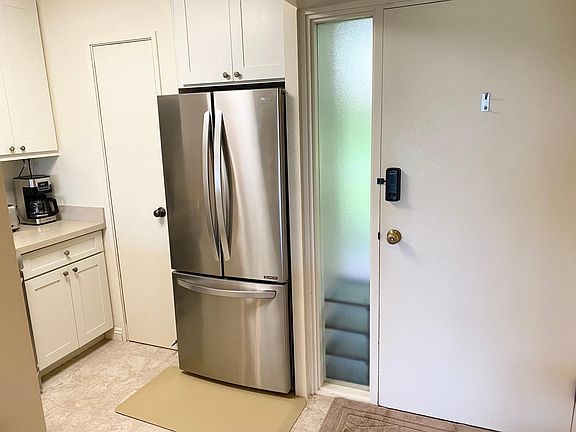 Front entry way into the kitchen