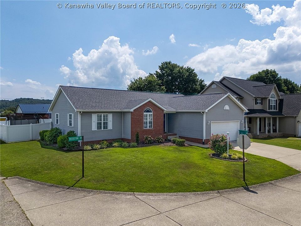 1st image of 102 Woodstone Dr