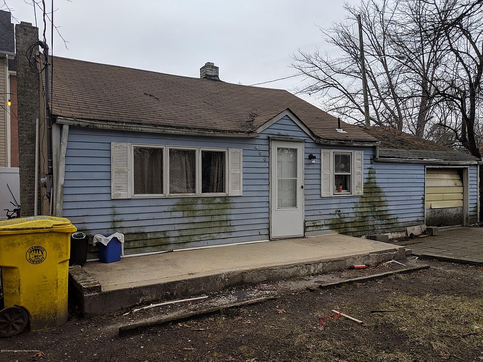 1st image of 400 E Kennedy Blvd