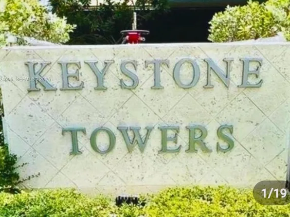 2020 NE 135th St, Miami, FL