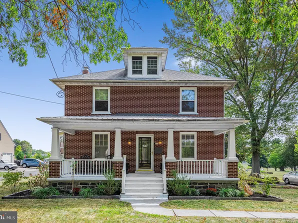 208 Maple Ave, Harleysville, PA 19438