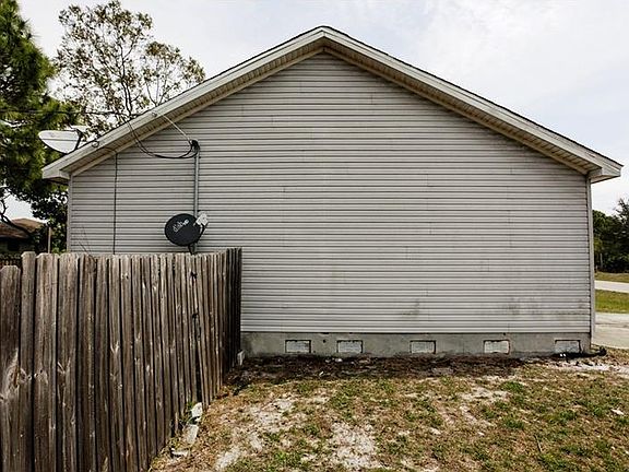 3rd image of 11092 Sunnydale Ave